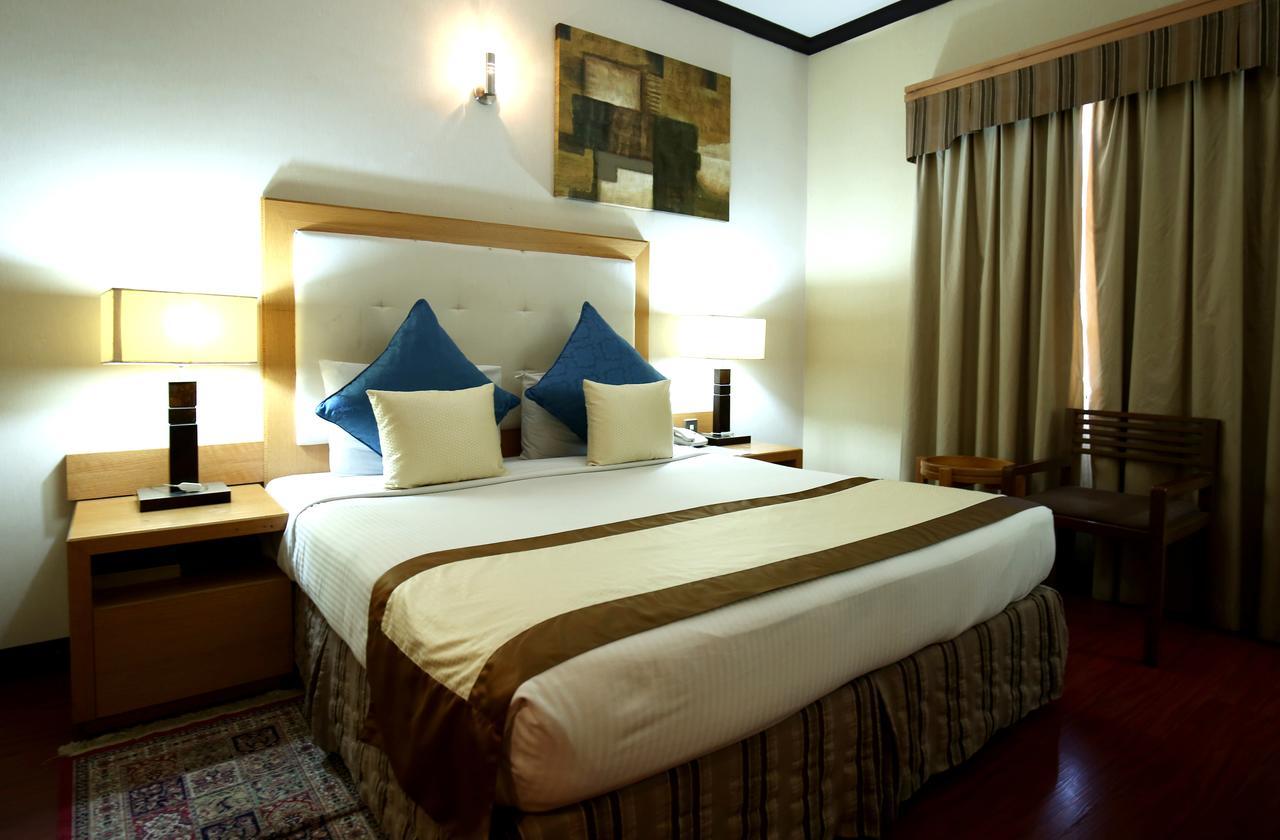 London Crown Hotel Dubai Eksteriør bilde