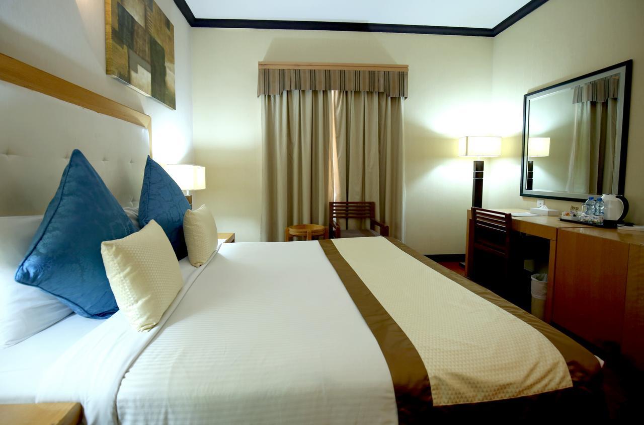 London Crown Hotel Dubai Eksteriør bilde